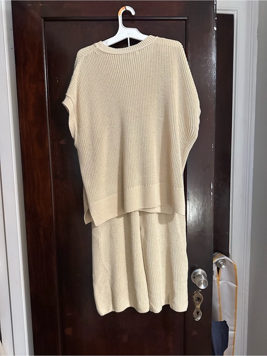 Miou Muse Pants - Cream Knit Two-Piece Women's Set - Sleeveless Top & Skirt